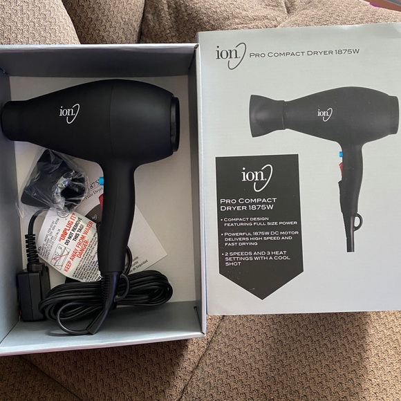ION Compact Dryer 1875W